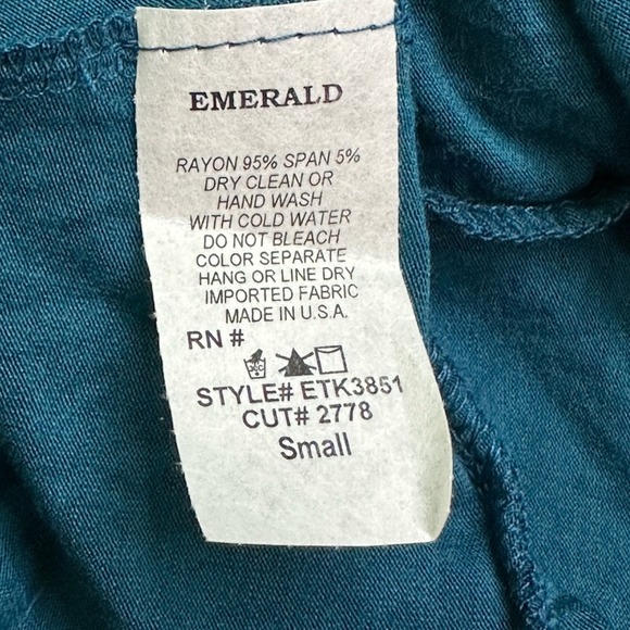 New Women's‎ Teal Ruffle and Lace Long Sleeve Top size Small - Picture 5 of 5